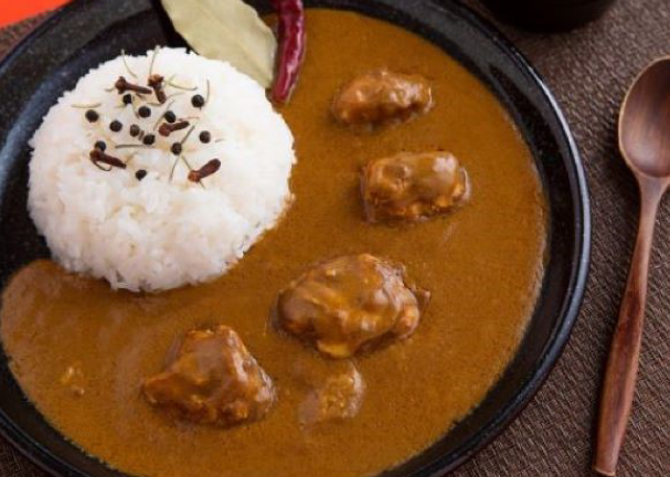 お肉がごろごろ入った贅沢なカレー